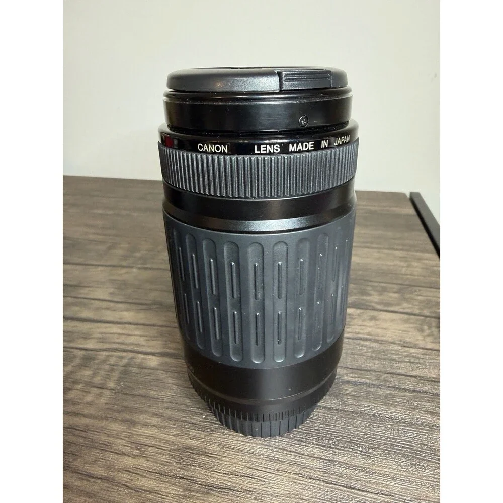 Canon Zoom Lens EF 75-300mm 1:4-5.6 Telephoto W/Caps- For Canon EOS Cameras- EUC